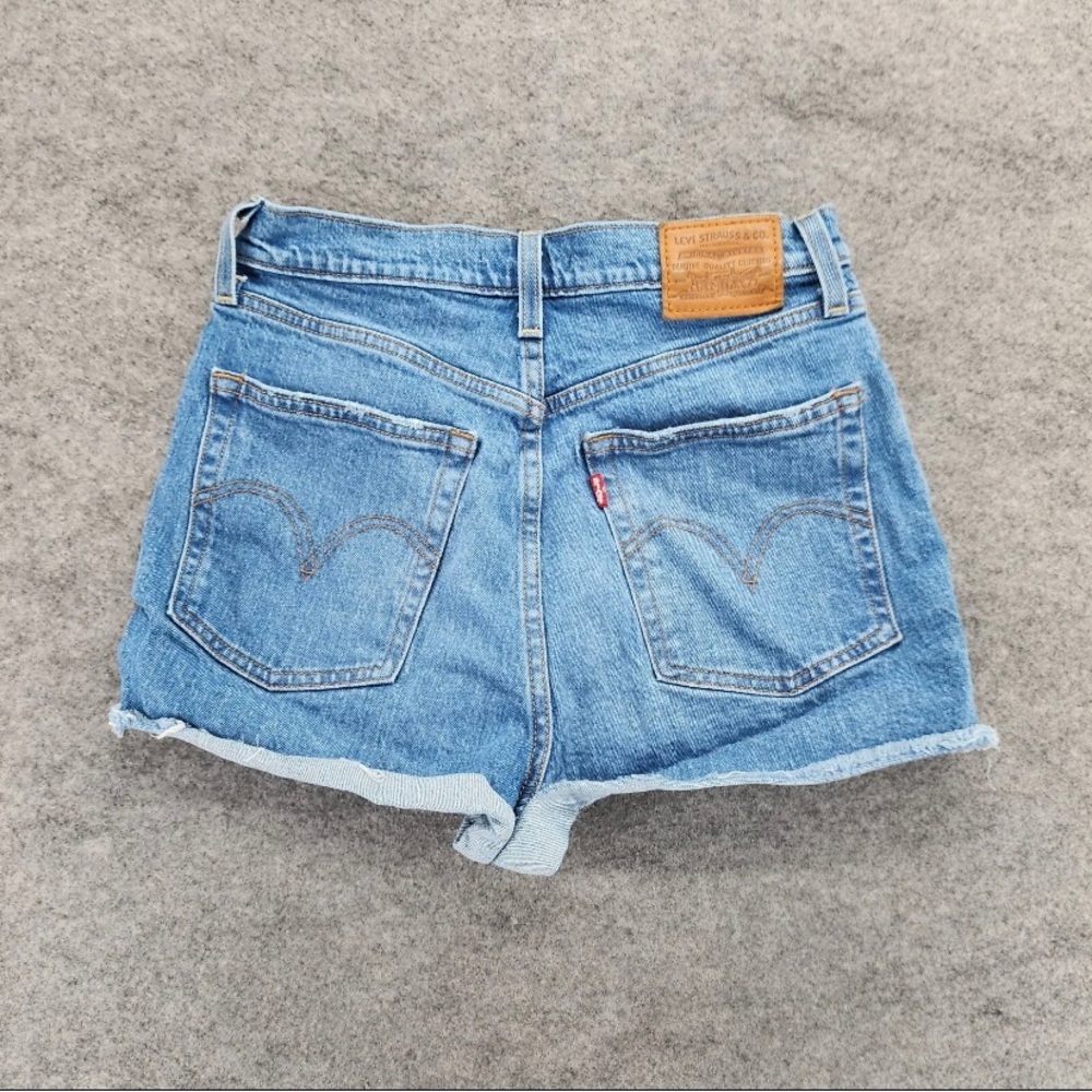 ⚡️Levi’s Ribcage Shorts⚡️